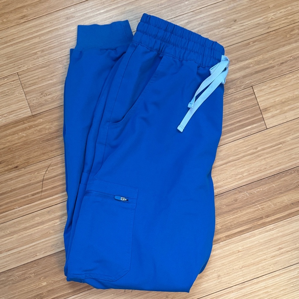 Women’s FIGS royal blue